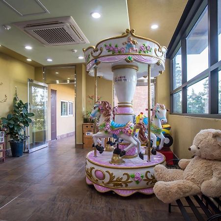 Famille Spa Resort 서귀포 외부 사진