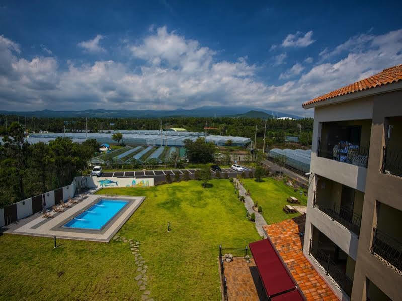 Famille Spa Resort 서귀포 외부 사진