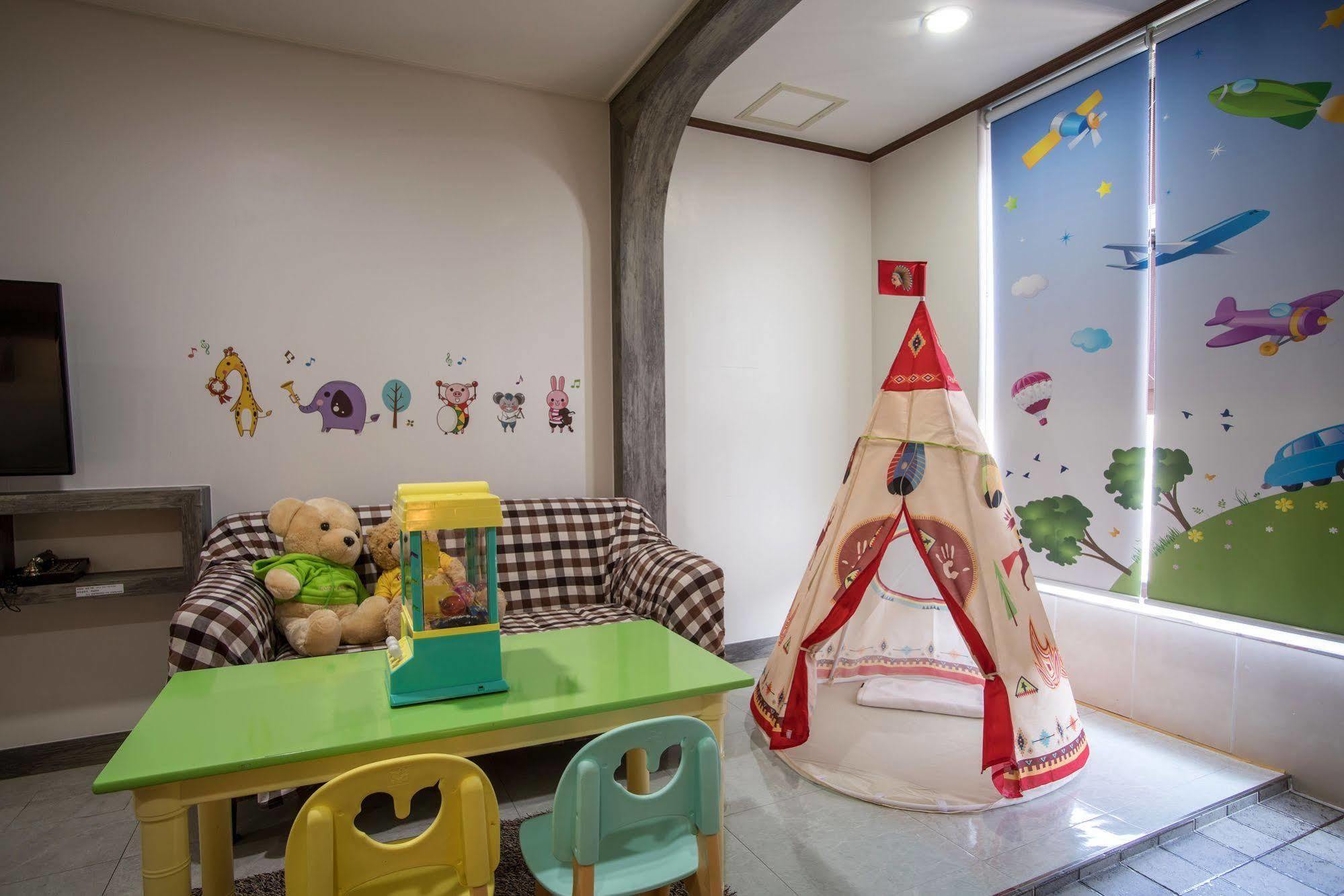 Famille Spa Resort 서귀포 외부 사진