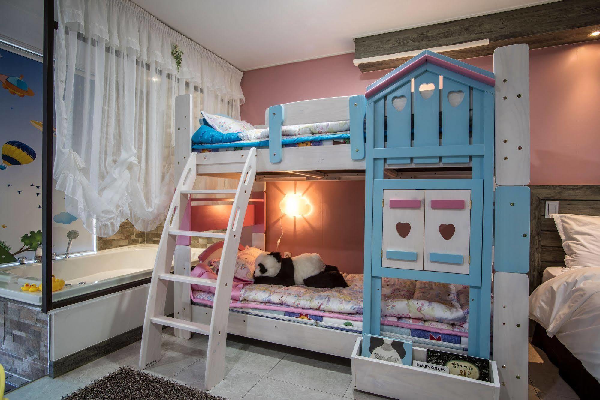 Famille Spa Resort 서귀포 외부 사진