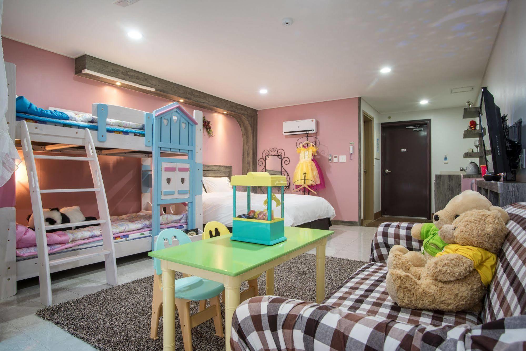 Famille Spa Resort 서귀포 외부 사진
